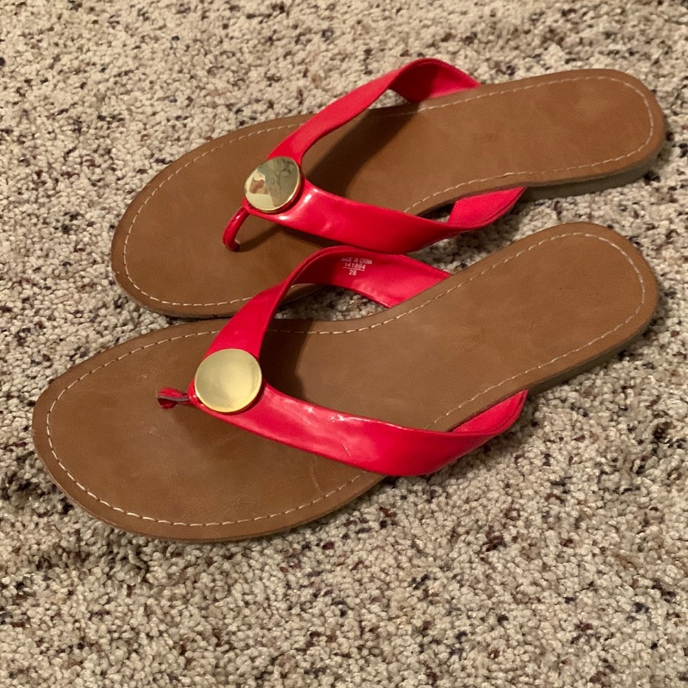 *4 for $20* American Eagle red and gold sandals-women’s 9